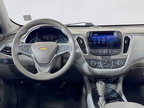 Used 2020 Chevrolet Malibu LS w/ Driver Confidence Package II image 27