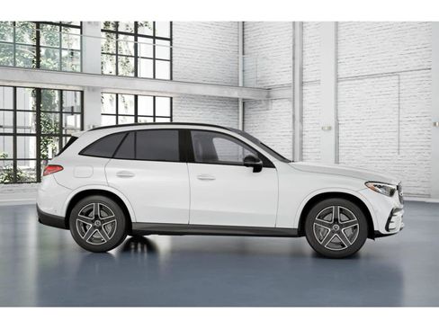 Used 2026 Mercedes-Benz GLC 300 4MATIC image 14