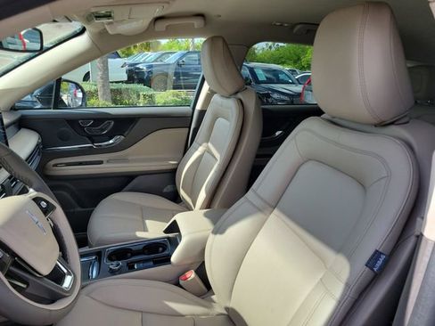 Certified 2023 Lincoln Corsair FWD image 10