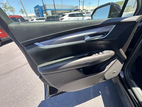 Used 2017 Cadillac XT5 Luxury FWD image 23
