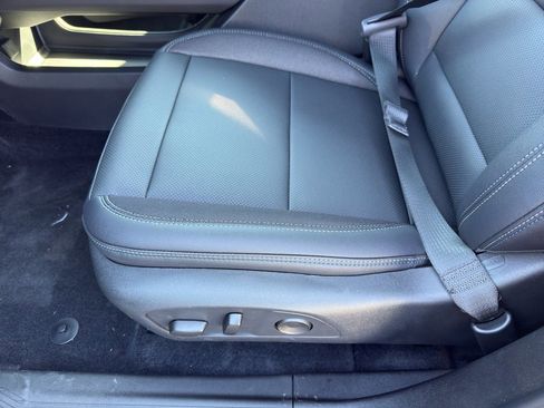 New 2026 Chevrolet Equinox EV LT image 13