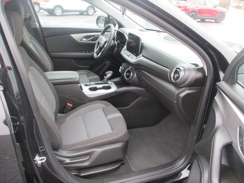 Used 2023 Chevrolet Blazer LT AWD/4WD image 13
