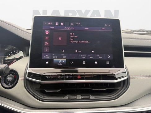 Used 2022 Jeep Compass Limited image 17