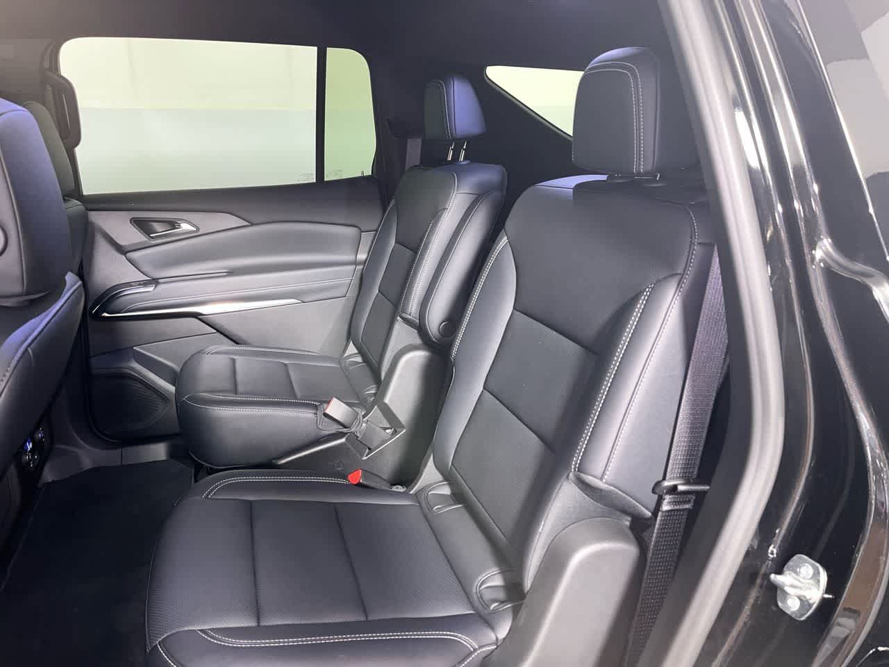 Used 2026 Chevrolet Traverse LT AWD/4WD image 28