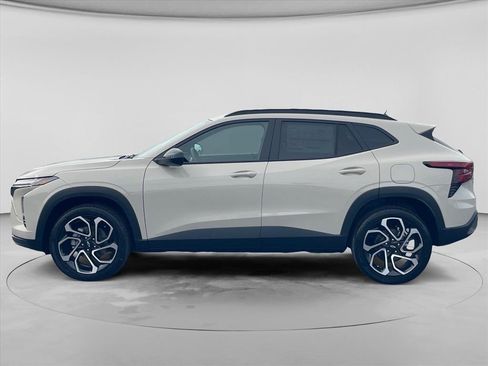 New 2026 Chevrolet Trax RS w/ Driver Confidence Package FWD image 4