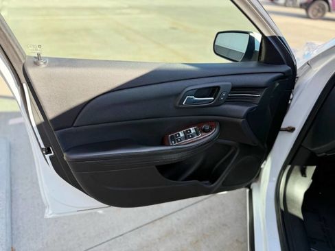 Used 2013 Chevrolet Malibu LT image 11