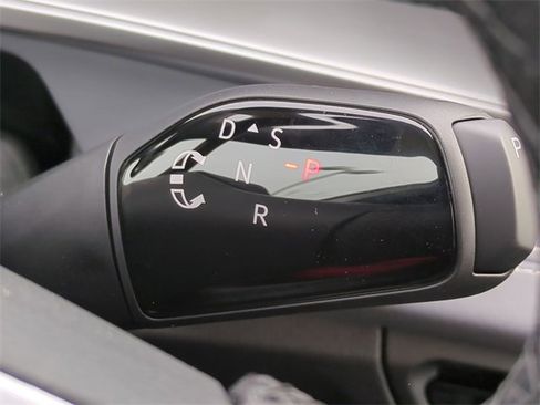 New 2026 Volkswagen Tiguan SE R-Line image 12