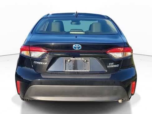 Used 2023 Toyota Corolla LE AWD/4WD image 6