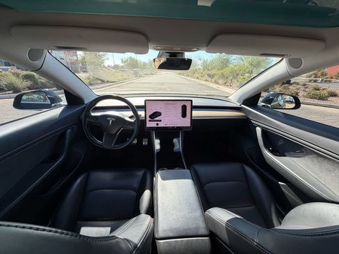 Used 2018 Tesla Model 3 Long Range RWD image 12