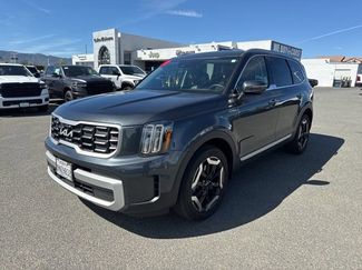 Used 2024 Kia Telluride S video 2
