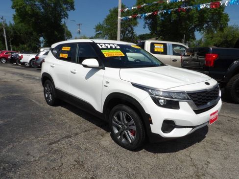 Used 2021 Kia Seltos LX AWD/4WD image 3
