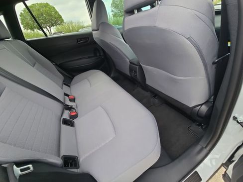 Used 2026 Toyota Corolla Cross SE image 11