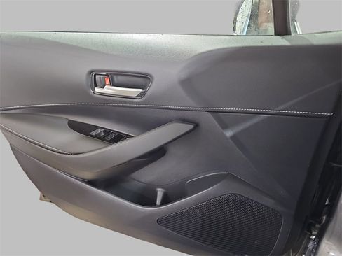 Used 2020 Toyota Corolla SE image 31