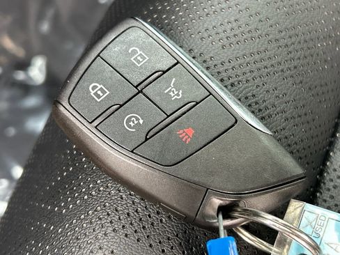 Used 2025 Chevrolet Equinox LT w/ Convenience Package II image 33