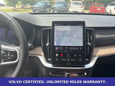 Certified 2025 Volvo XC90 B6 Plus image 23