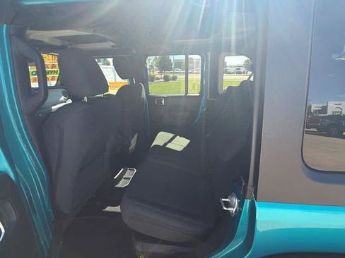Used 2024 Jeep Wrangler Unlimited AWD/4WD image 20