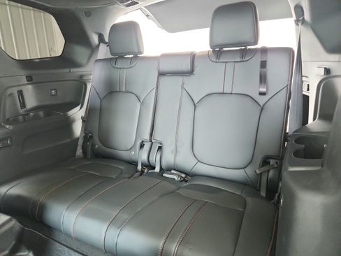 Used 2025 Honda Pilot TrailSport image 40