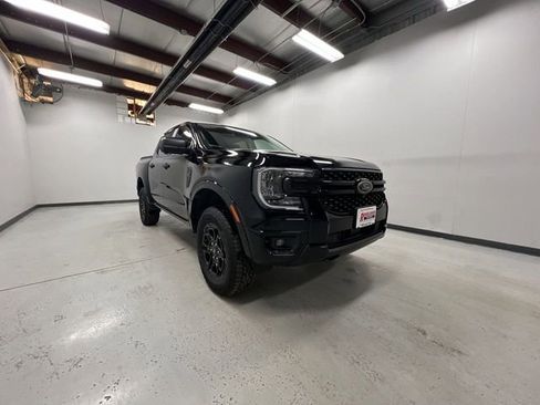 Used 2025 Ford Ranger XLT image 2