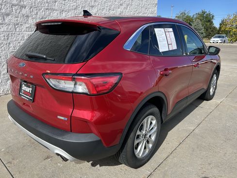 Used 2020 Ford Escape SE image 6