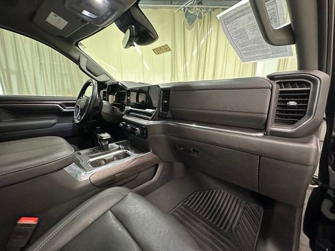 Certified 2023 Chevrolet Silverado 1500 LTZ w/ Technology Package image 21