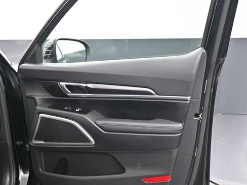 Used 2023 Kia Telluride S FWD image 12