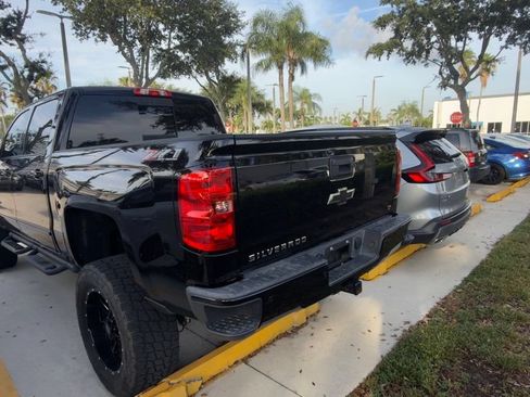Used 2018 Chevrolet Silverado 1500 LT w/ All Star Edition AWD/4WD image 6