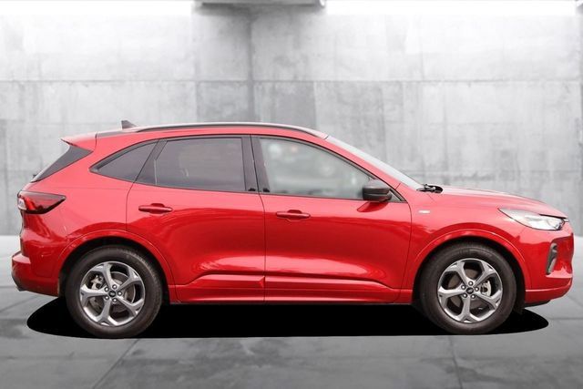 Used 2023 Ford Escape ST-Line w/ Tech Pack #1 FWD image 5