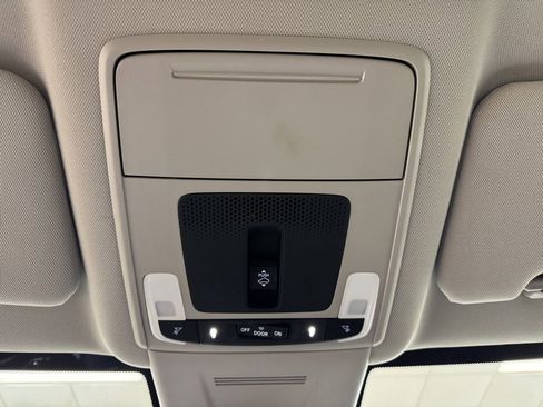 Used 2025 Honda CR-V EX-L image 43