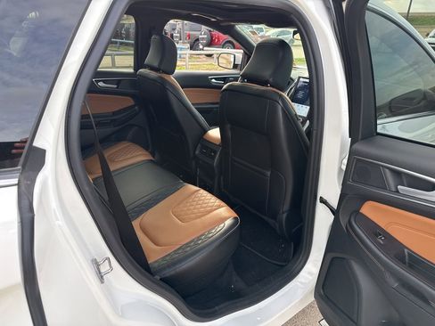 Used 2024 Ford Edge Titanium w/ Titanium Elite Package image 13