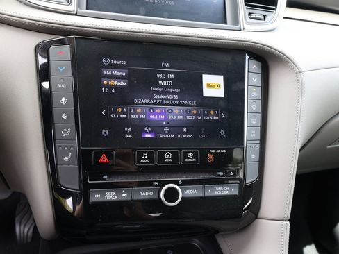 Certified 2023 INFINITI QX50 Luxe FWD image 32