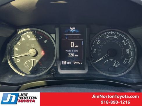 Used 2021 Toyota Tacoma TRD Sport w/ Technology Package RWD image 17