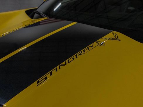 Used 2015 Chevrolet Corvette Stingray Coupe w/ 3LT Preferred Equipment Group RWD image 27