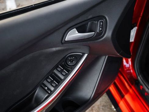 Used 2018 Ford Focus ST w/ Equipment Group 401A image 62