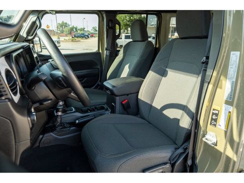 Used 2025 Jeep Wrangler Unlimited Sport AWD/4WD image 12