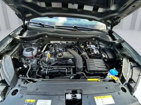 Used 2024 Volkswagen Taos SE image 10