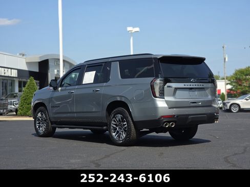 Used 2026 Chevrolet Suburban Z71 w/ Comfort Package AWD/4WD image 7