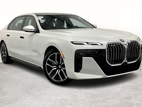 New 2025 BMW i7 eDrive50 RWD image 1