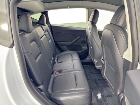 Used 2022 Tesla Model Y Performance image 40