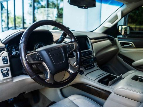 Used 2018 GMC Yukon Denali w/ Open Road Package image 17