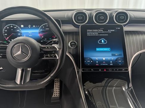Used 2023 Mercedes-Benz GLC 300 4MATIC image 12