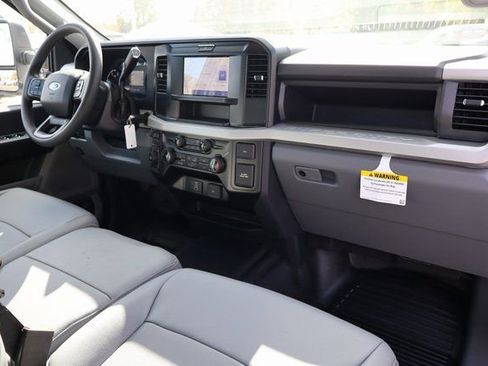 New 2026 Ford F550 4x4 Supercab Super Duty image 31