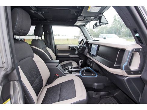 Used 2022 Ford Bronco Wildtrak image 25