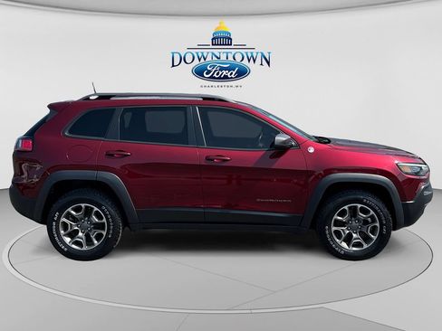 Used 2021 Jeep Cherokee Trailhawk w/ Comfort/Convenience Group AWD/4WD image 2