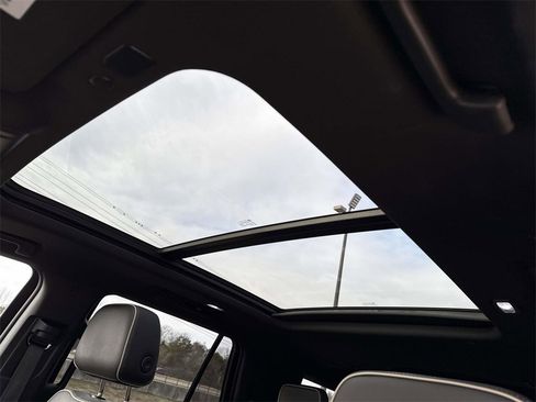 Used 2021 Chevrolet Tahoe Premier image 18