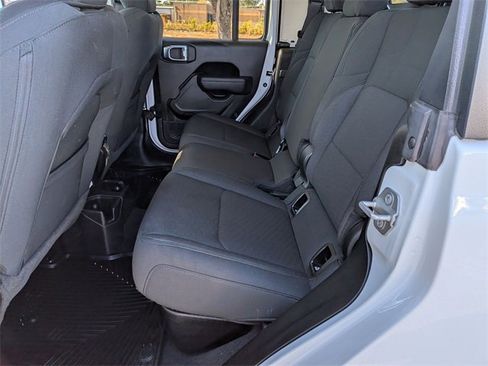 Used 2023 Jeep Gladiator Sport image 29