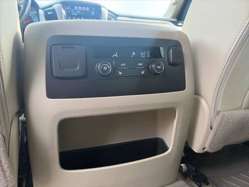 Used 2017 GMC Yukon XL Denali AWD/4WD image 28