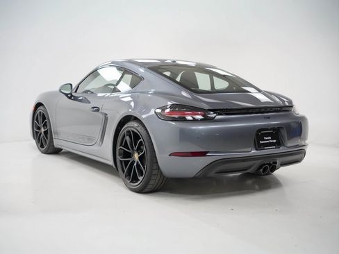 Used 2025 Porsche 718 Cayman image 3