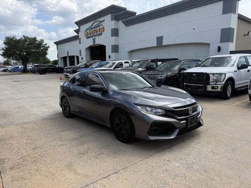 Used 2018 Honda Civic EX image 2