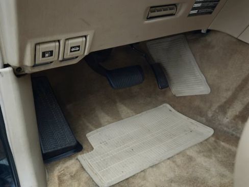 Used 2002 Toyota Land Cruiser AWD/4WD image 17