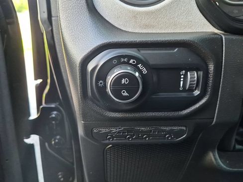 Used 2024 Jeep Gladiator Sport AWD/4WD image 21